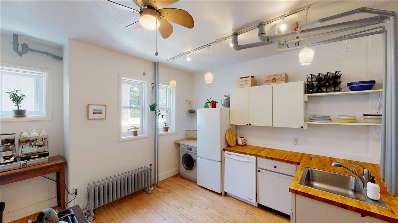 228 S Summit St Unit: B3