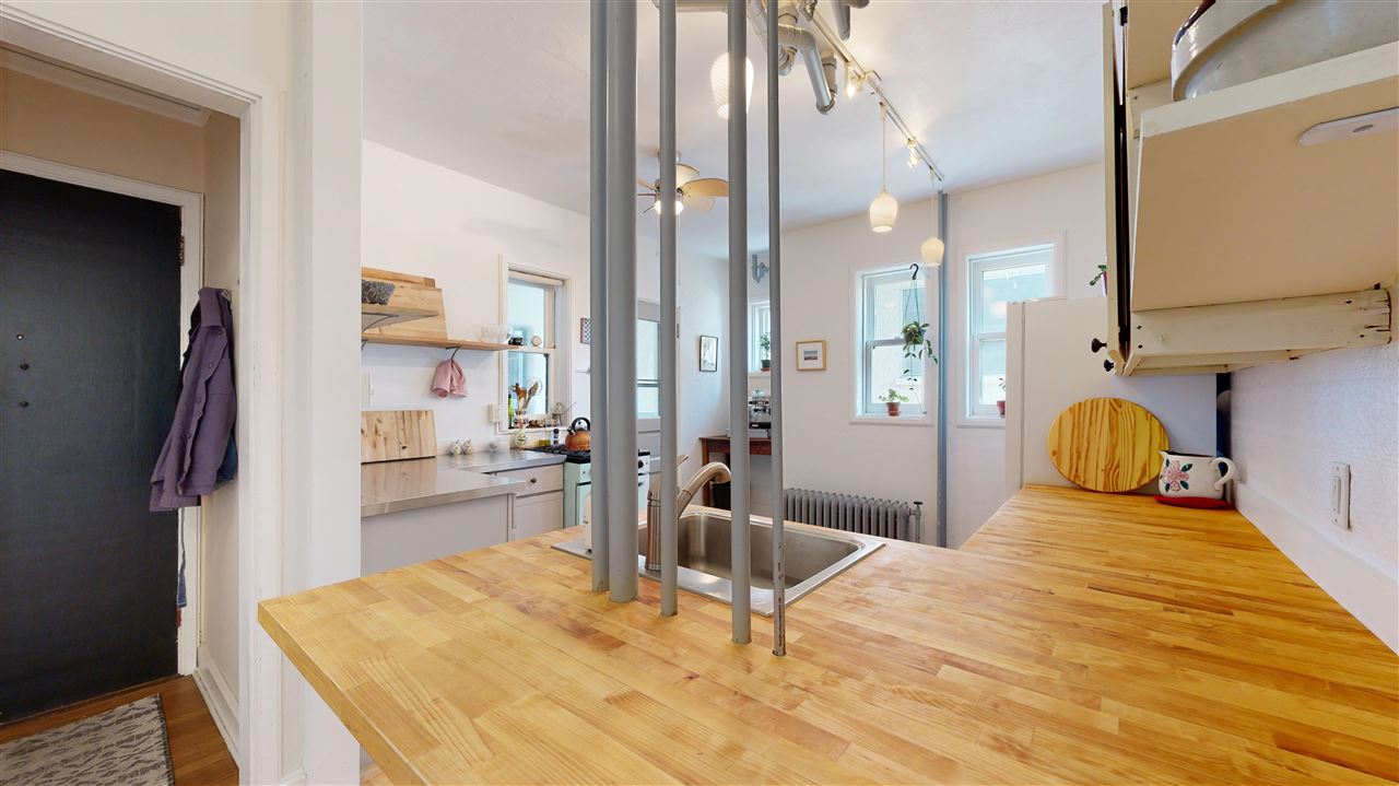 228 S Summit St Unit: B3