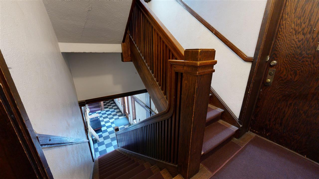 228 S Summit St Unit: B3