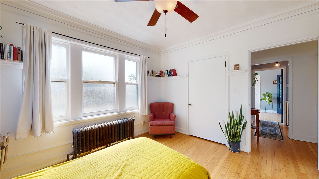 228 S Summit St Unit: B3