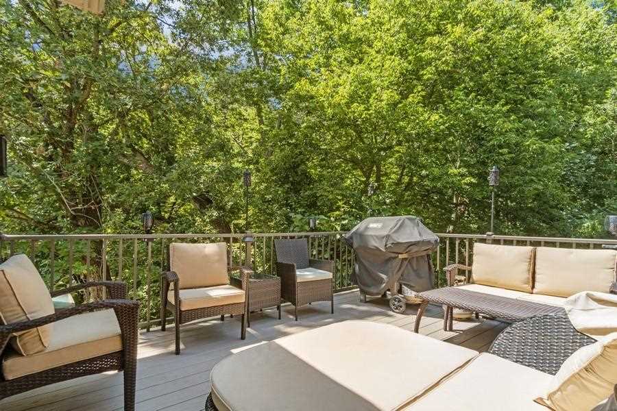 2040 Forest Hill Cir