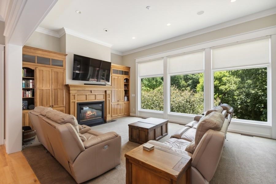 2040 Forest Hill Cir