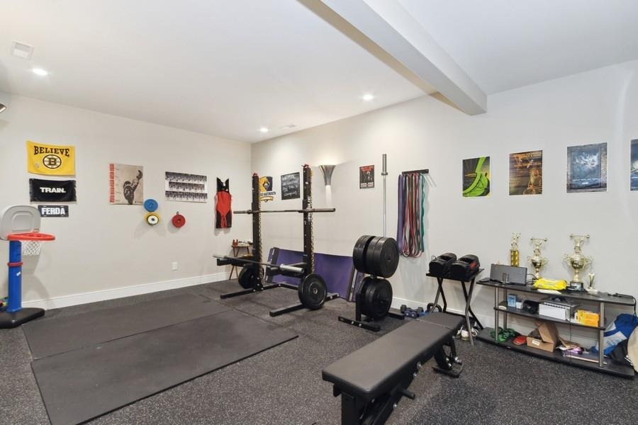 2040 Forest Hill Cir