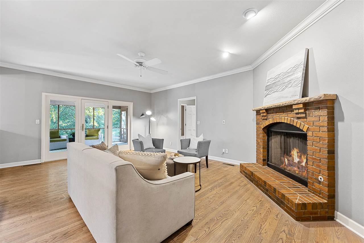 3012 Forest Gate Cir NE