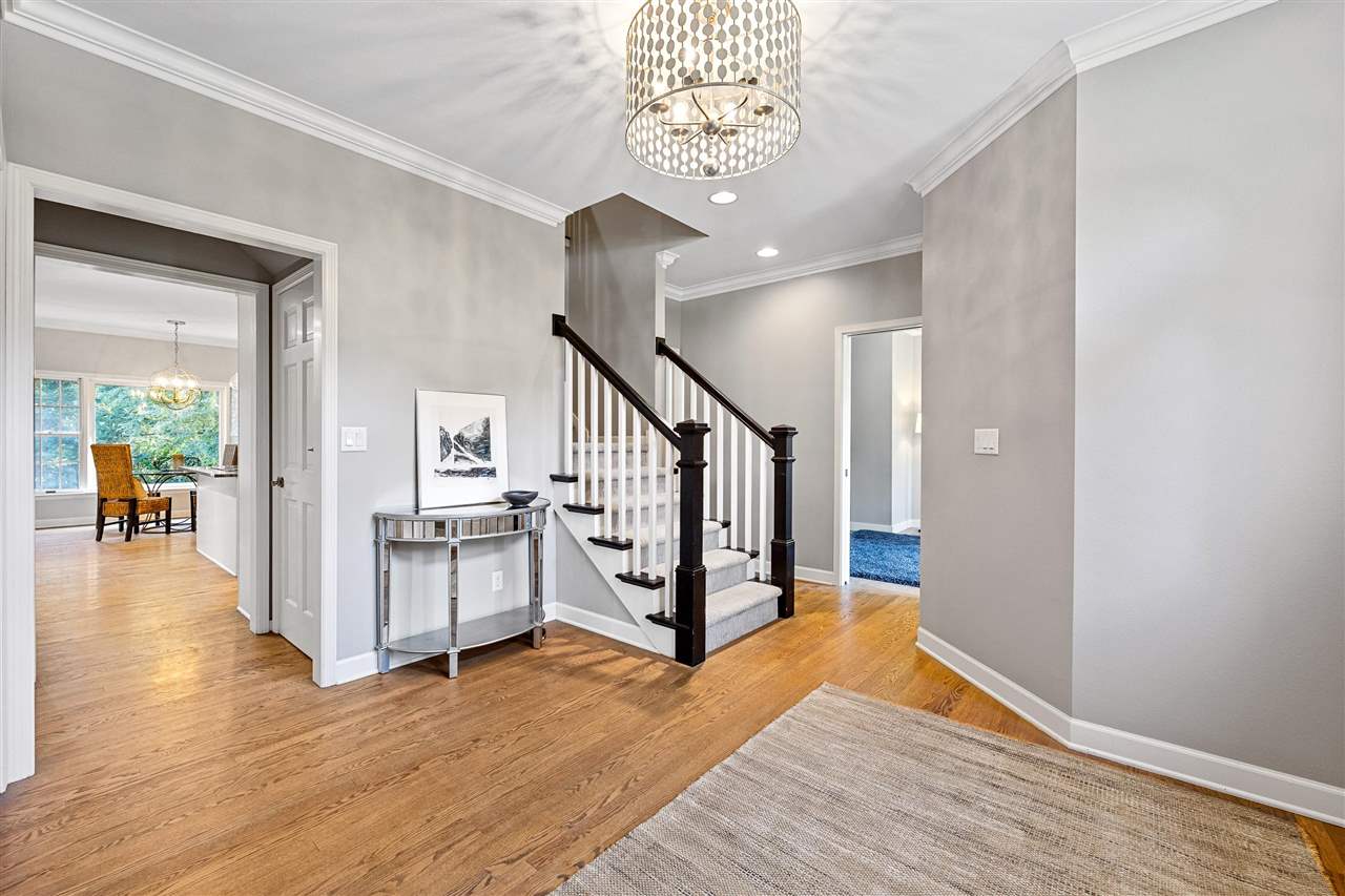 3012 Forest Gate Cir NE