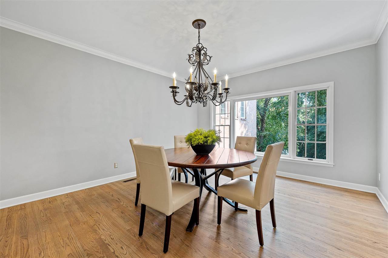 3012 Forest Gate Cir NE