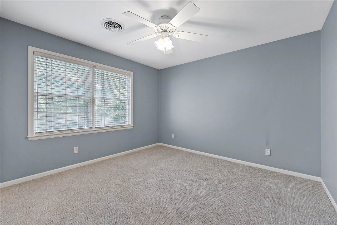 3012 Forest Gate Cir NE