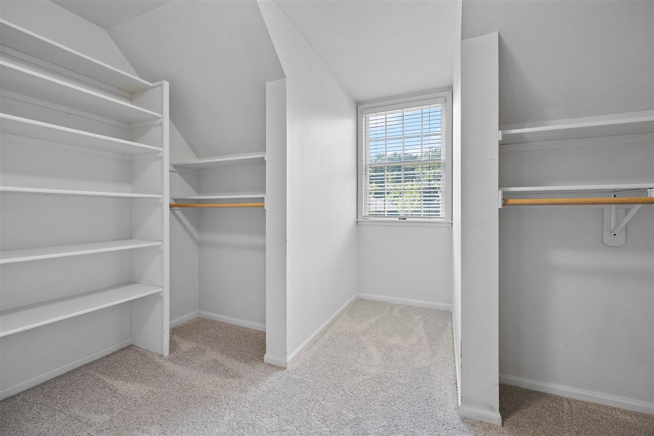 3012 Forest Gate Cir NE