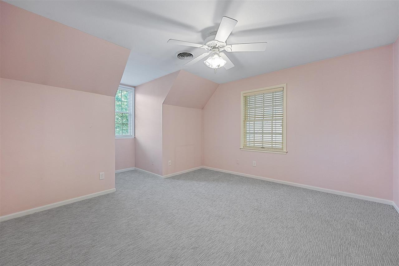 3012 Forest Gate Cir NE