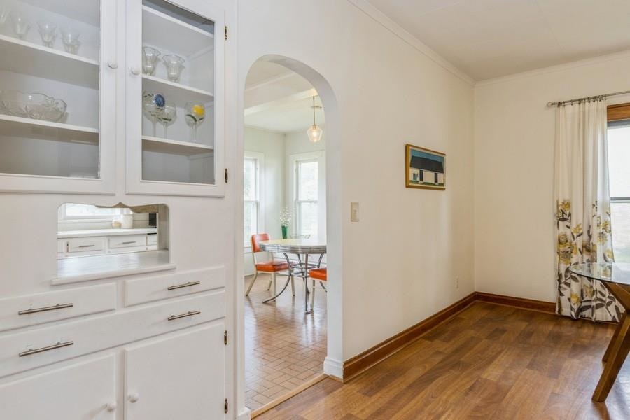 303 E Ave