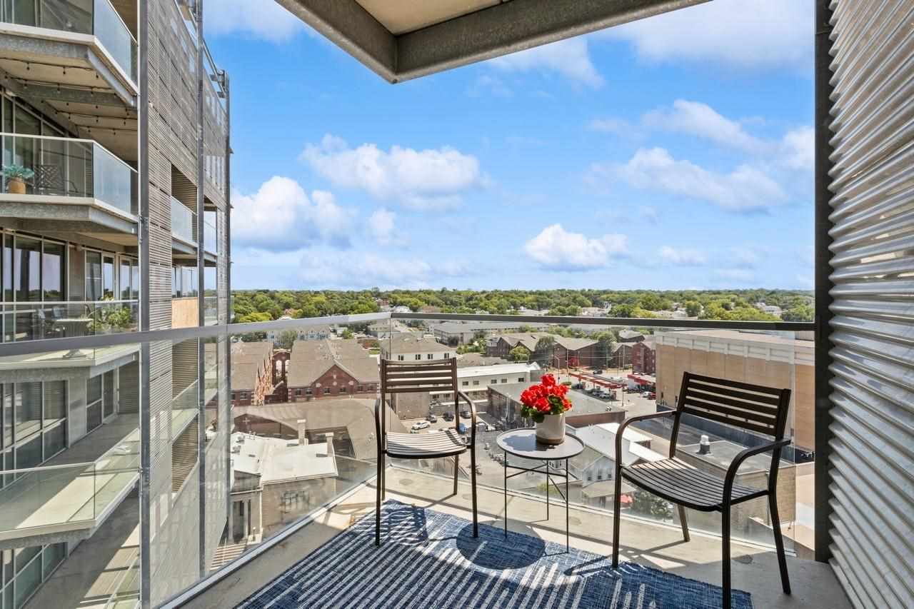 221 E College St Unit: 1007