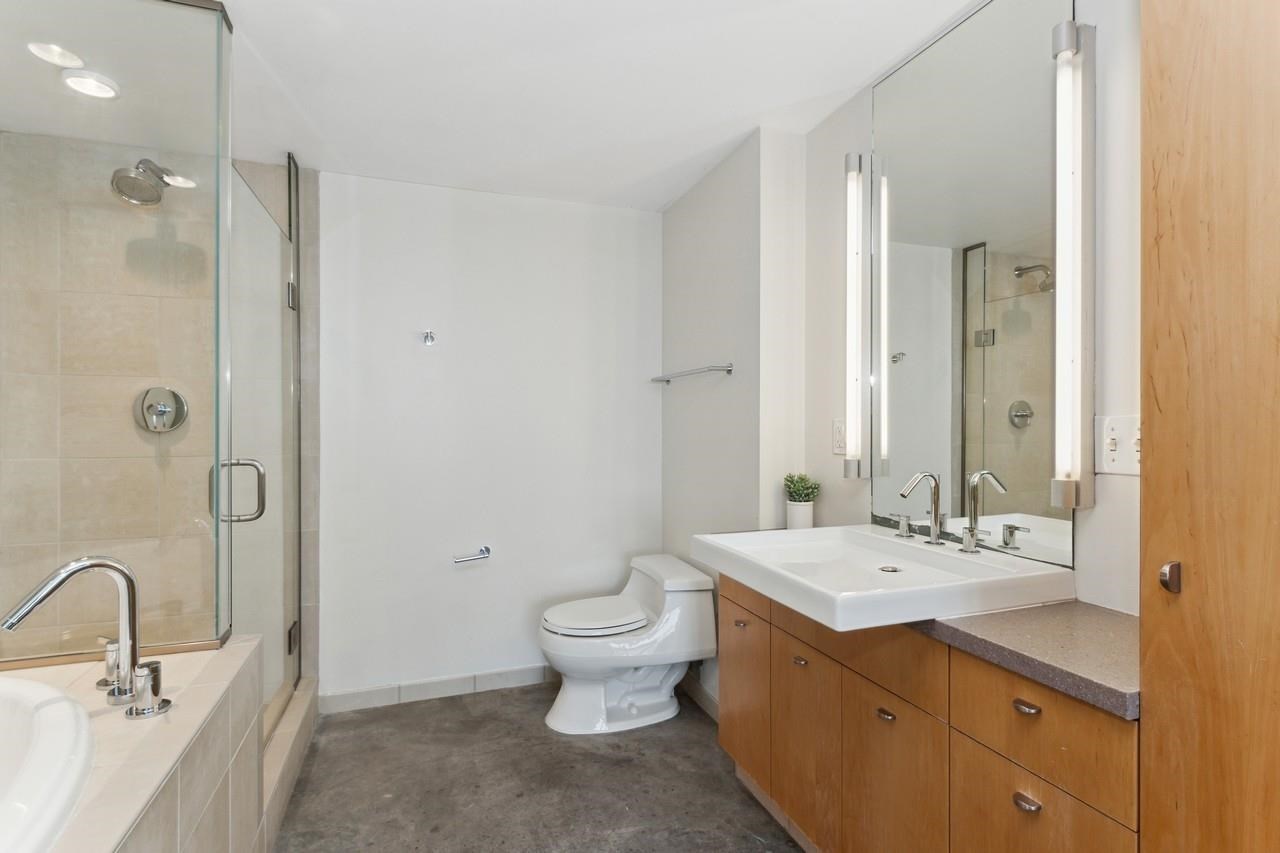 221 E College St Unit: 1007