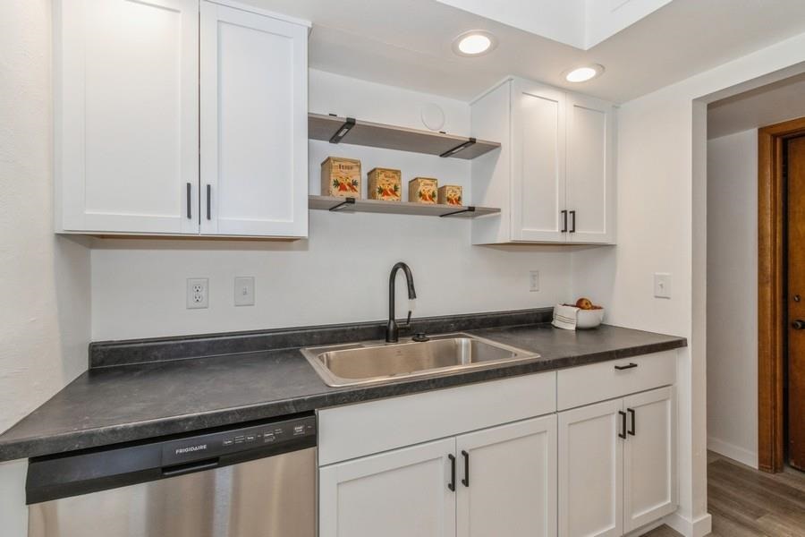 420 Kimball Rd Units Unit: A & B