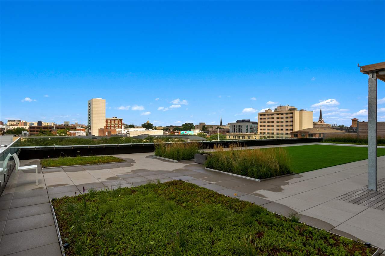 404 E College St Unit: No. 1405