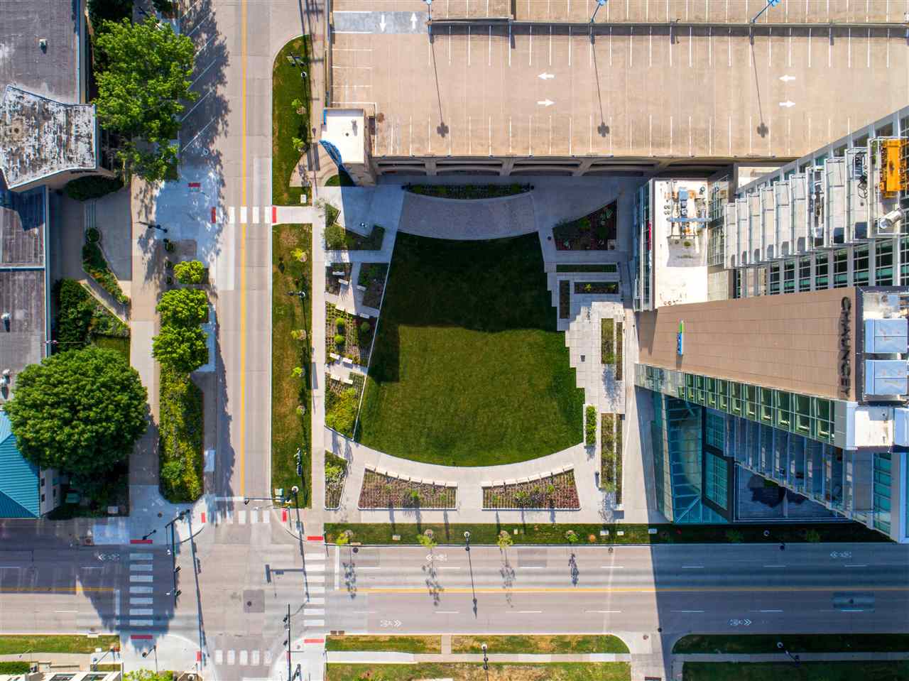 404 E College St Unit: No. 1405