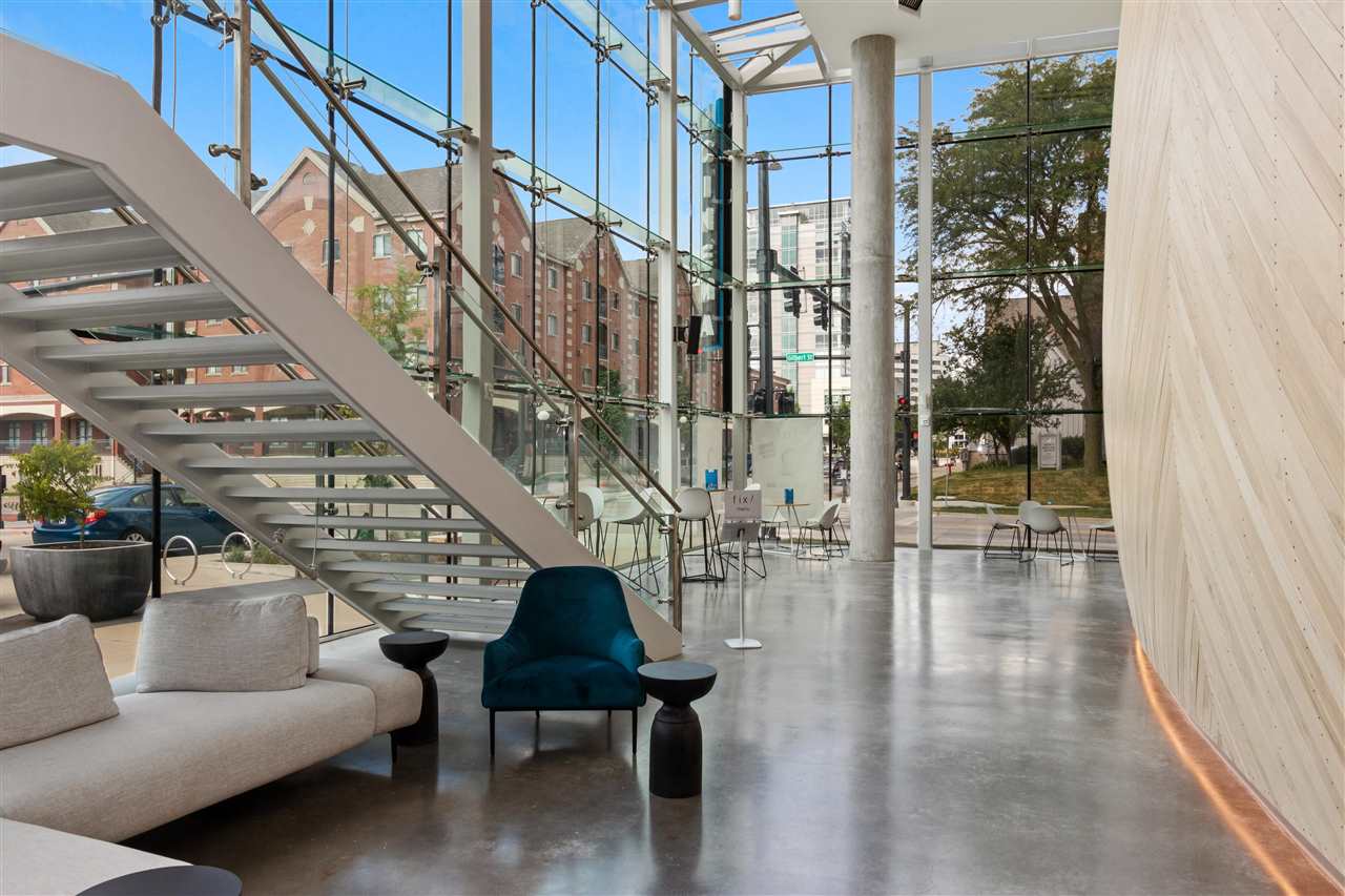 404 E College St Unit: No. 1405