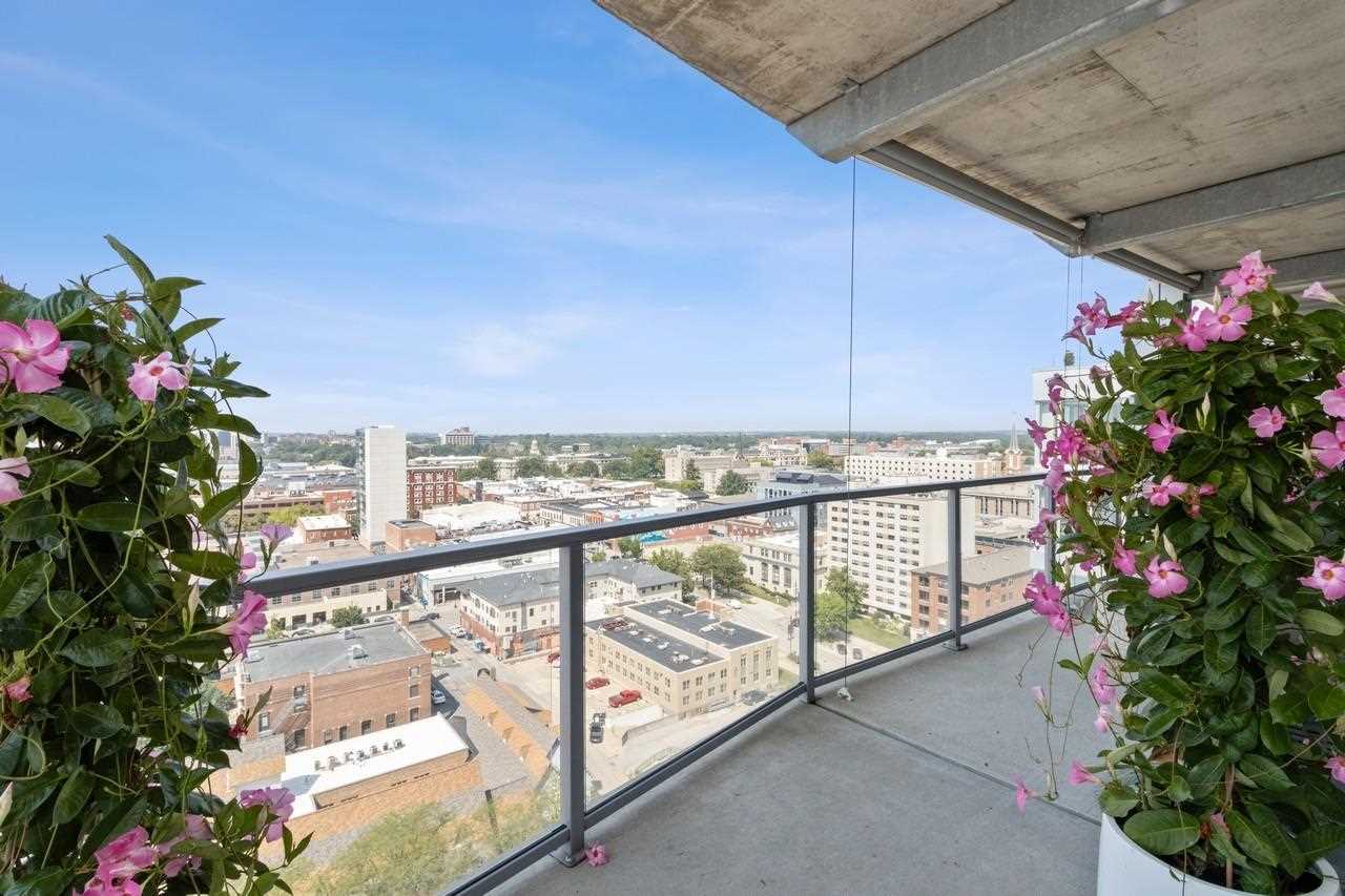 404 E College St Unit: No. 1405