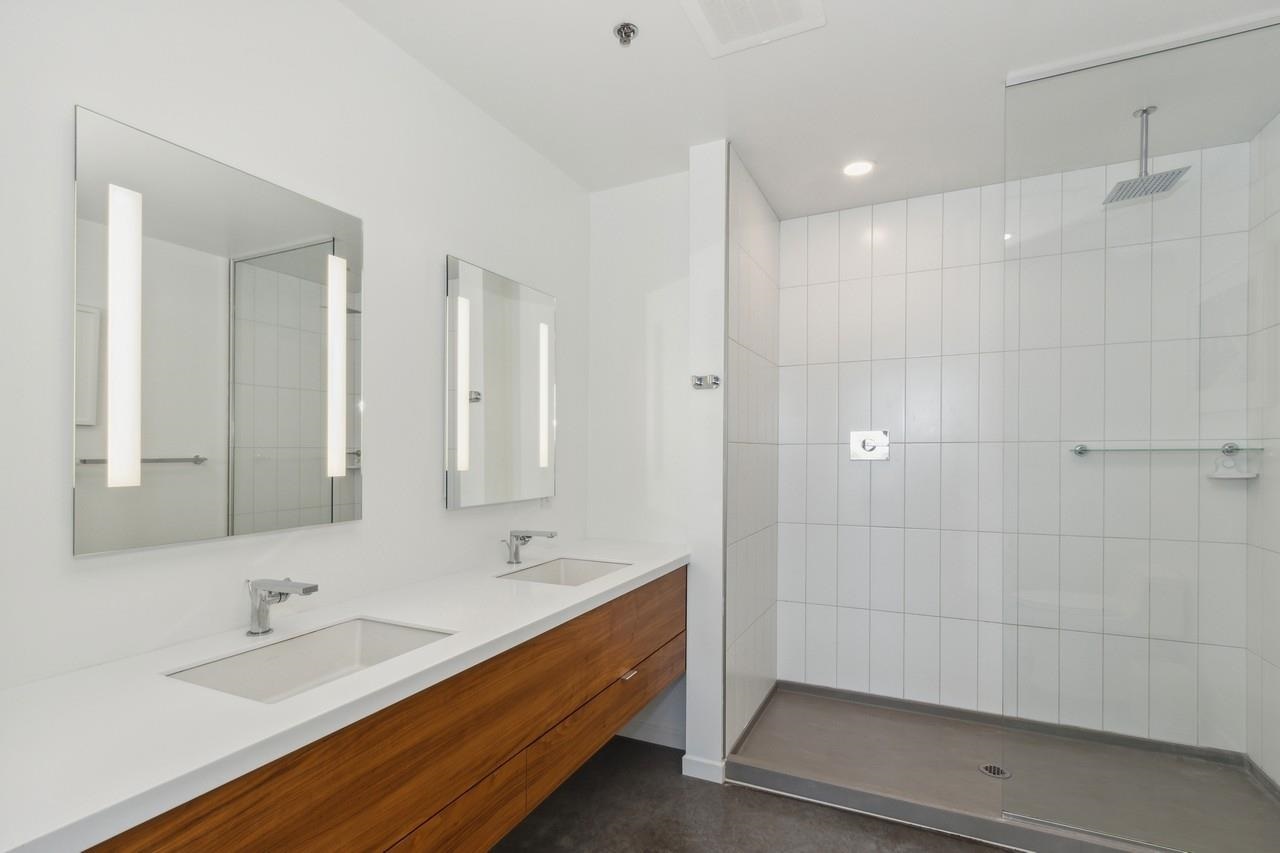 404 E College St Unit: No. 1405