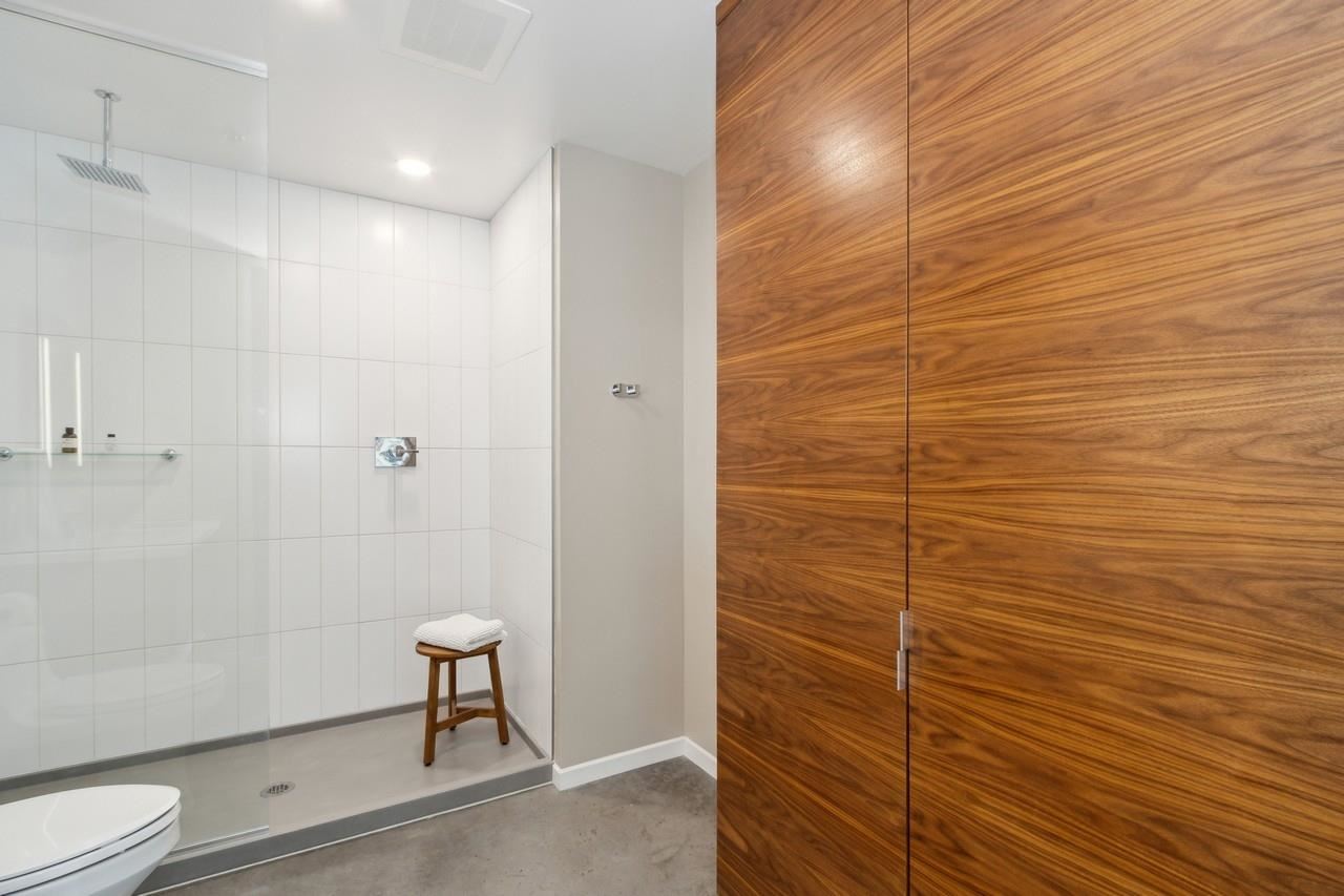 404 E College St Unit: No. 1405