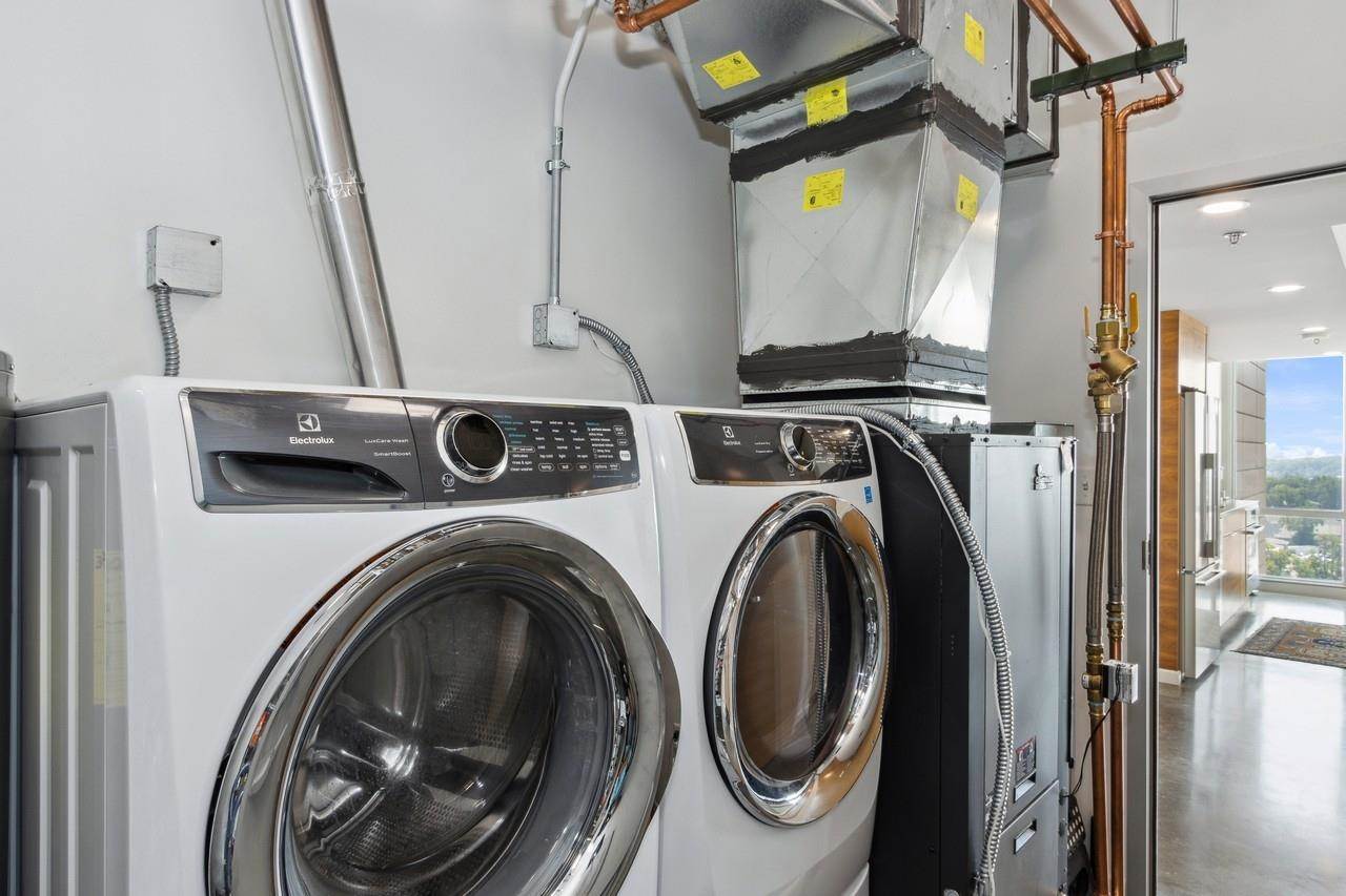 404 E College St Unit: No. 1405