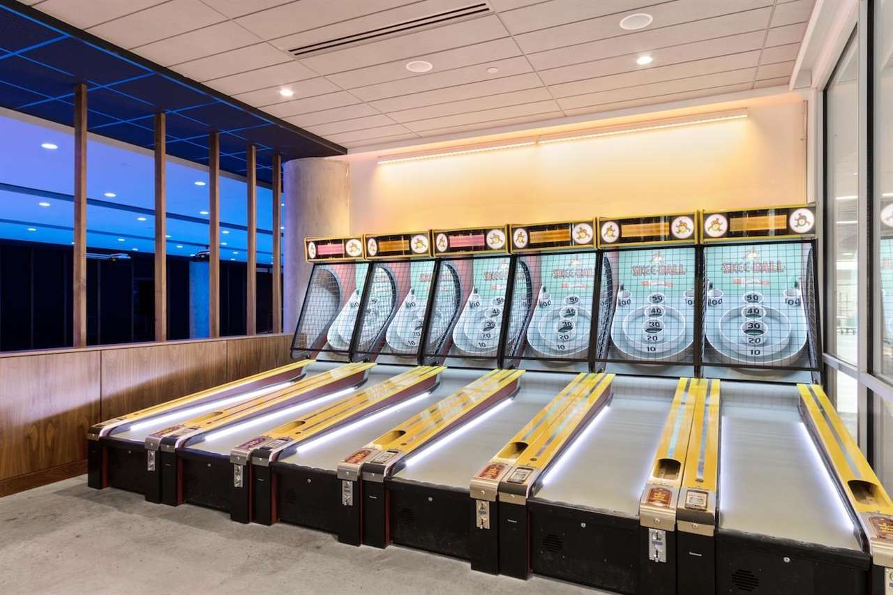 404 E College St Unit: No. 1202