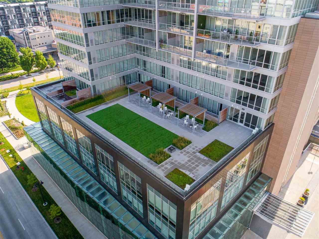 404 E College St Unit: No. 1202