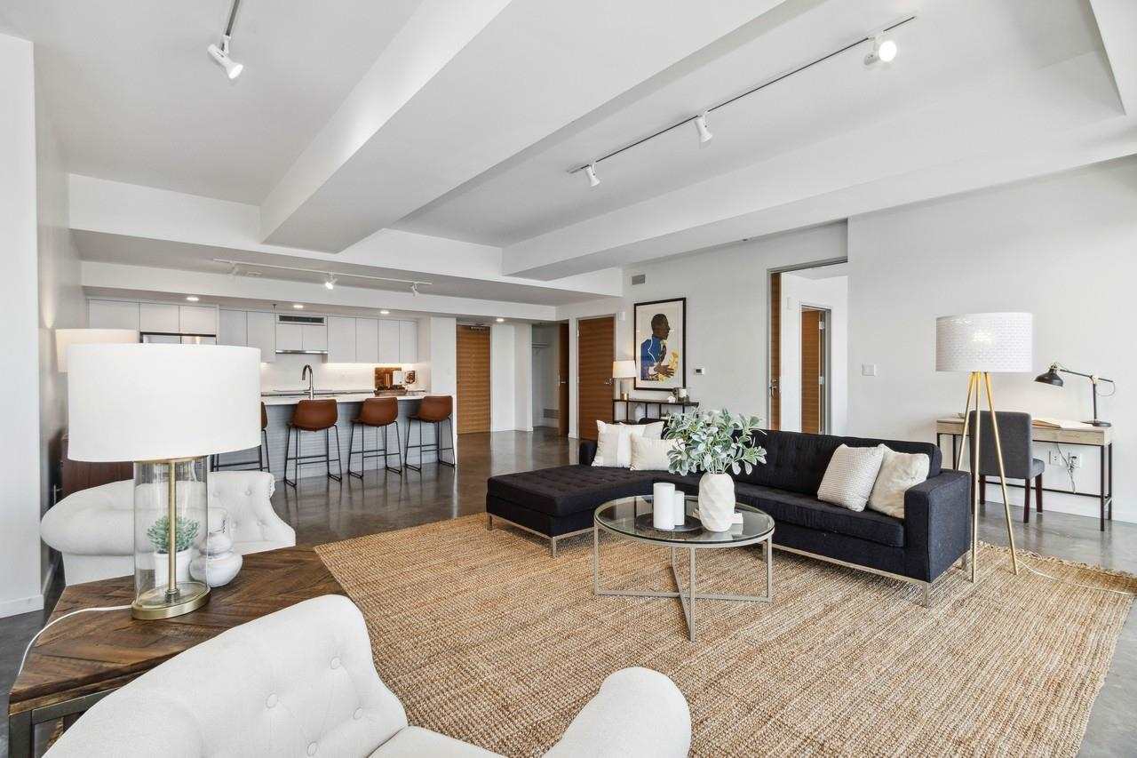 404 E College St Unit: No. 1202