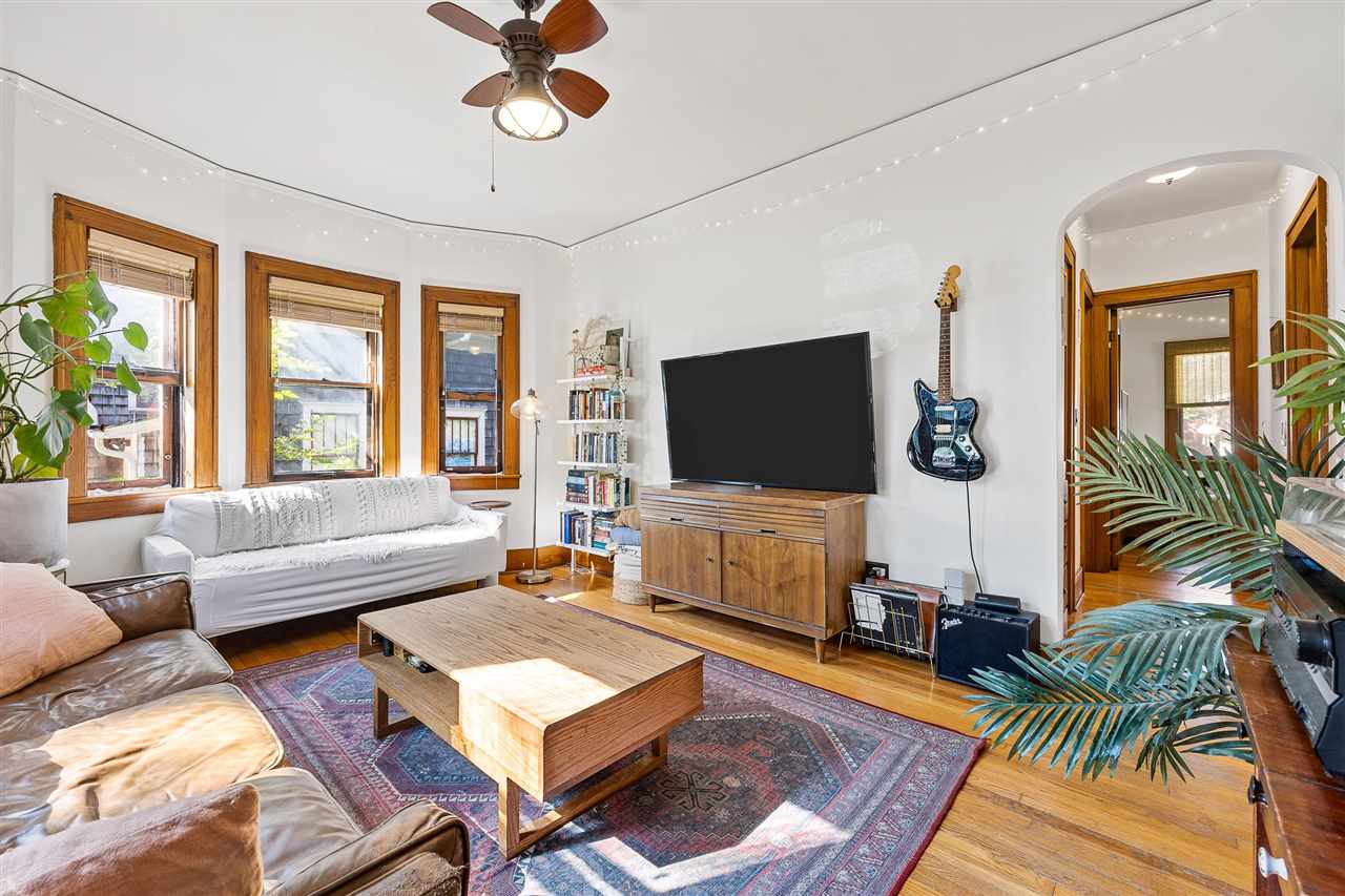 515 Clark St