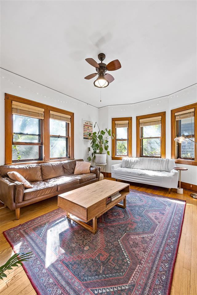515 Clark St