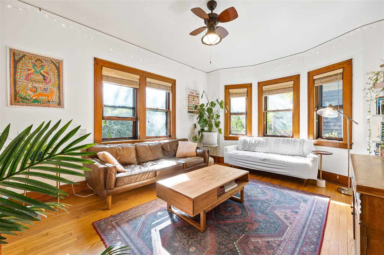 515 Clark St