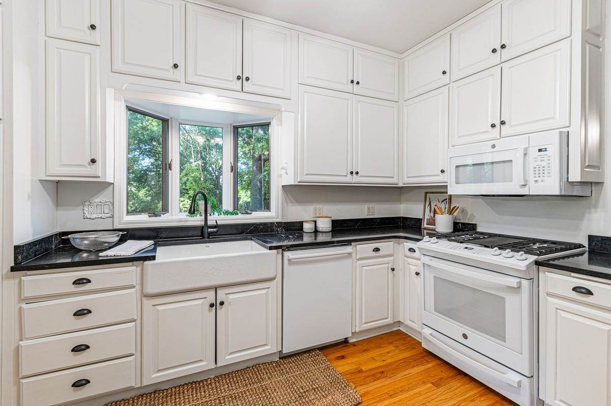 254 Black Springs Cir