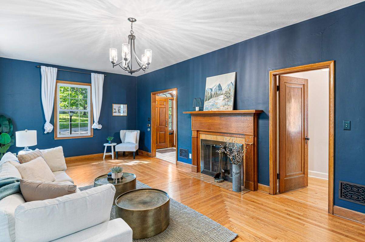 254 Black Springs Cir