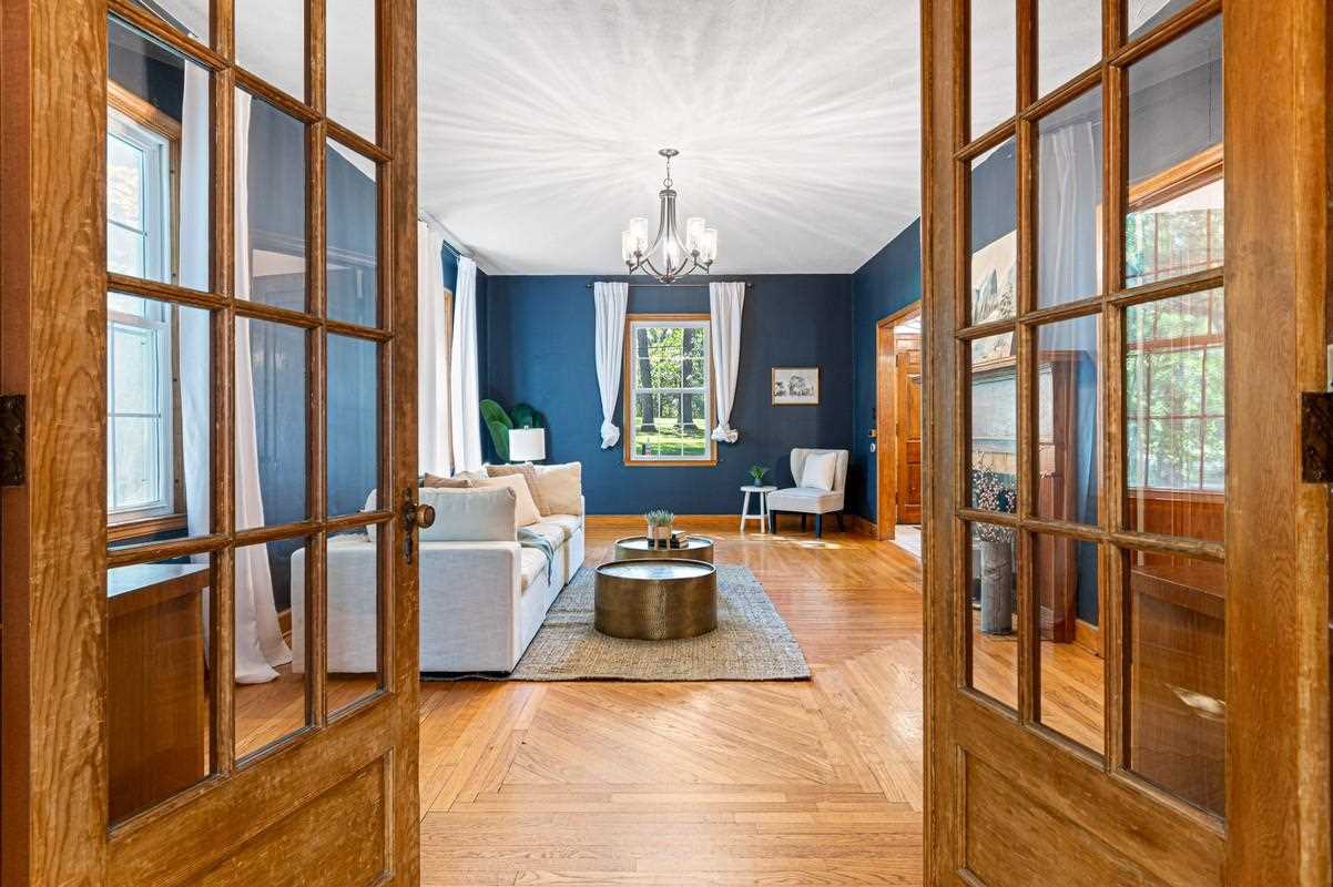 254 Black Springs Cir