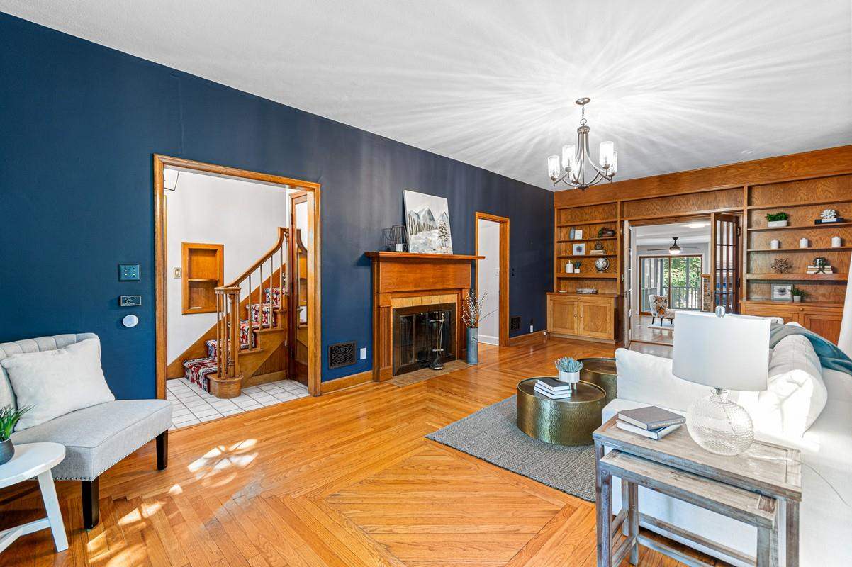 254 Black Springs Cir