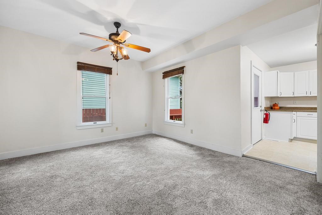 930 E Bloomington St