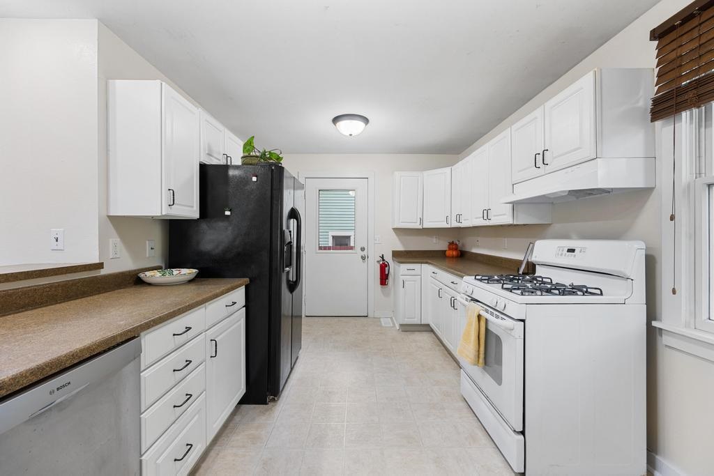 930 E Bloomington St