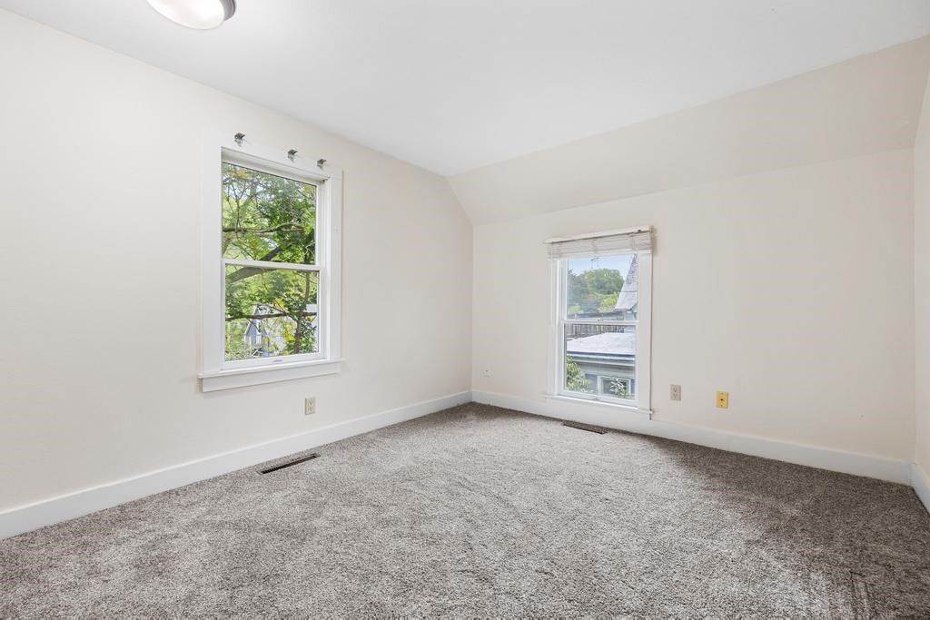 930 E Bloomington St