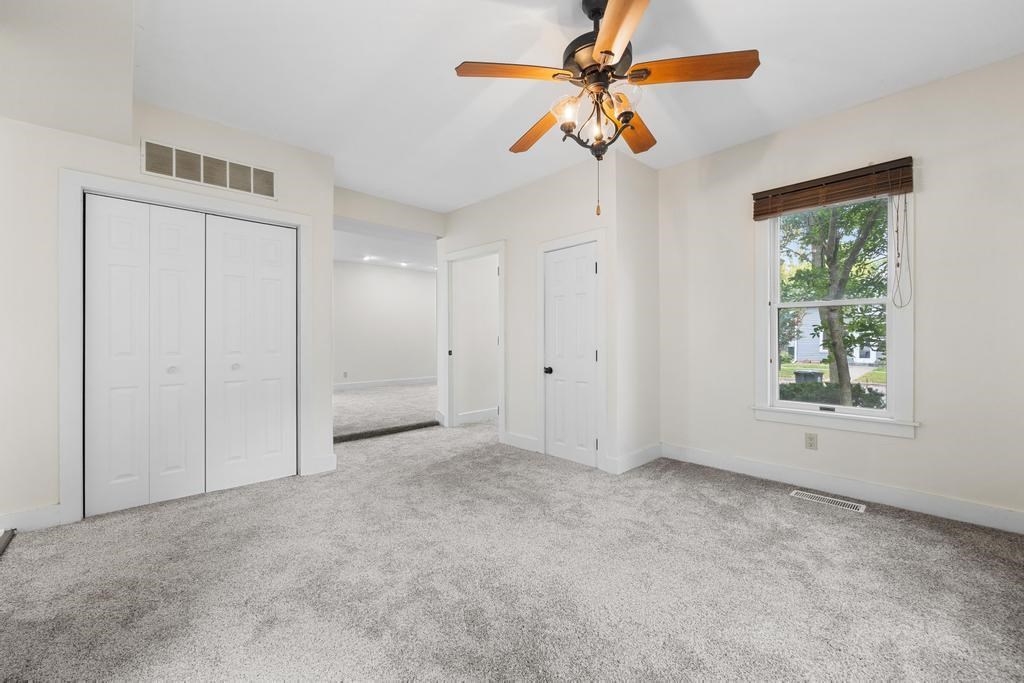 930 E Bloomington St