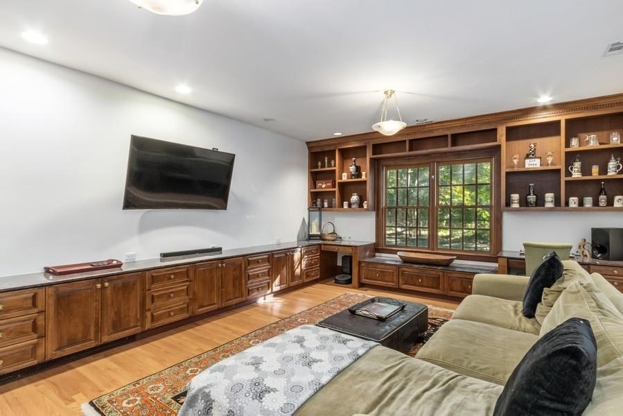 354 Lexington Ave