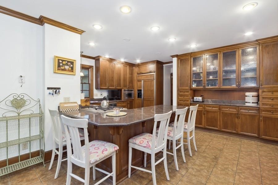 354 Lexington Ave