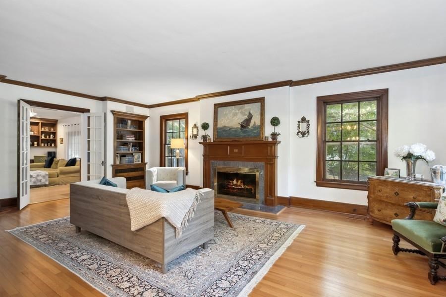 354 Lexington Ave