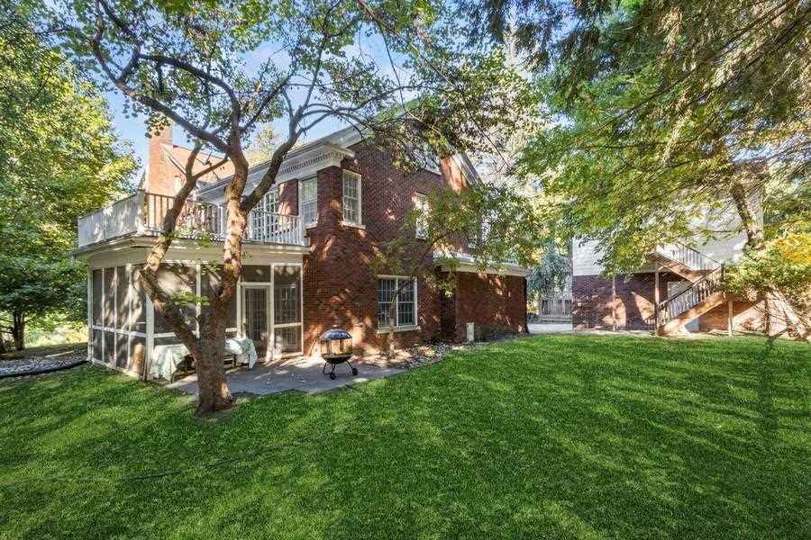 354 Lexington Ave