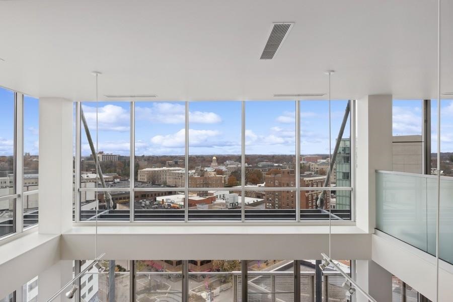 221 E College St Unit: 1206