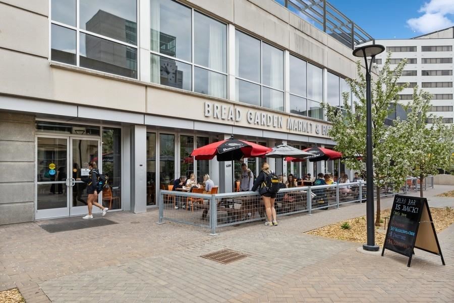 221 E College St Unit: 1206