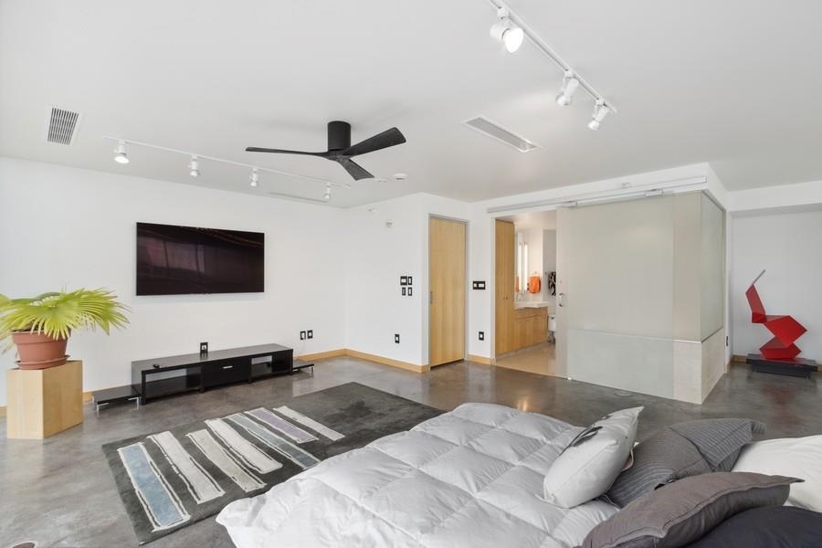 221 E College St Unit: 1206