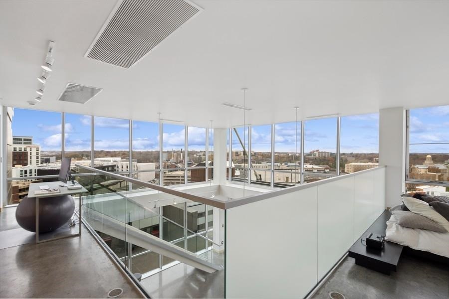 221 E College St Unit: 1206