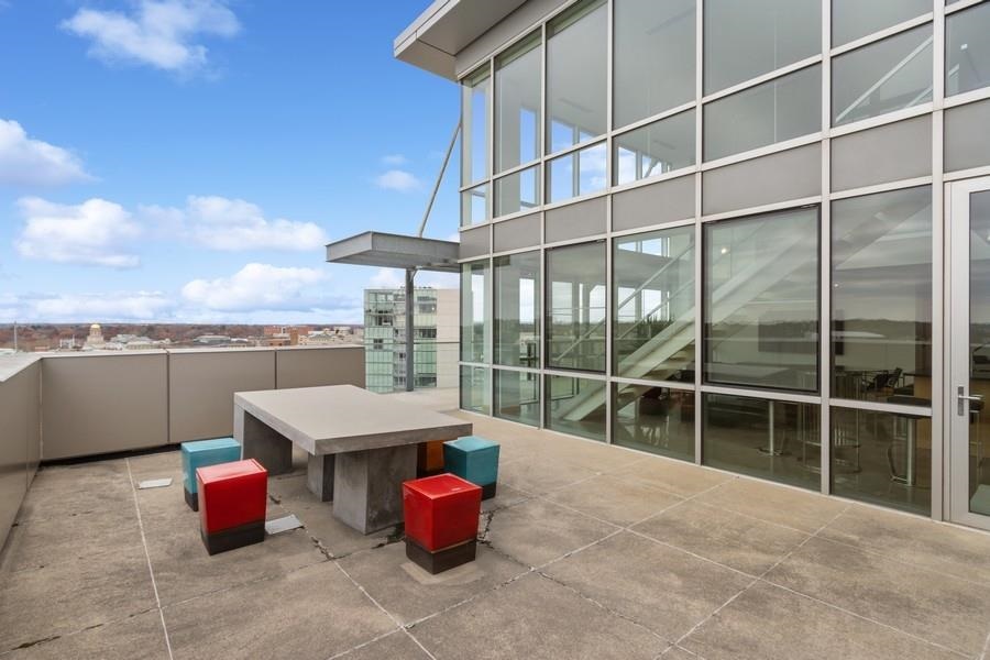 221 E College St Unit: 1206