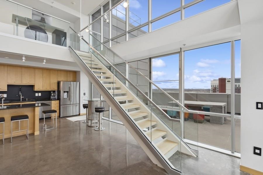 221 E College St Unit: 1206