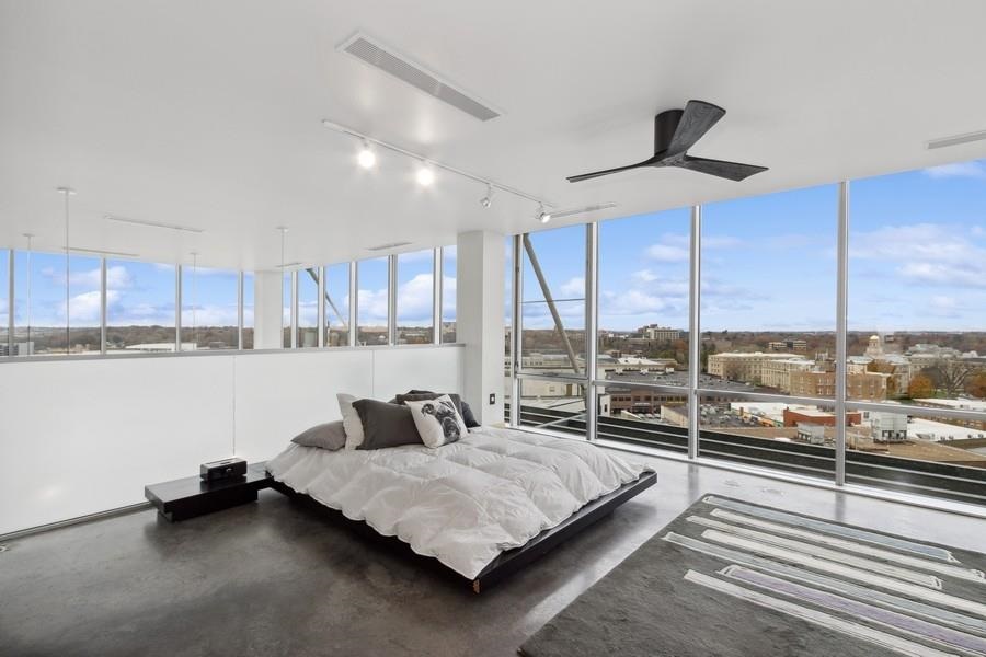 221 E College St Unit: 1206