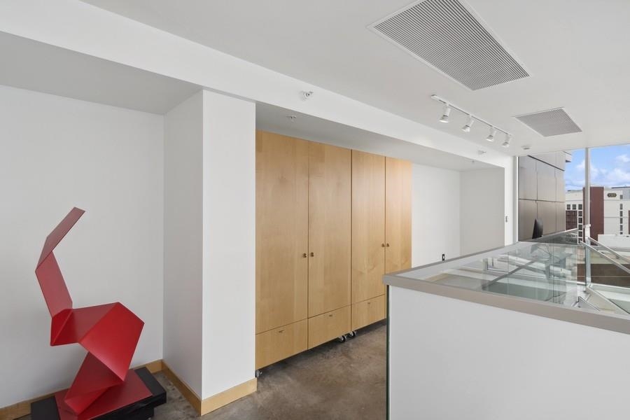 221 E College St Unit: 1206